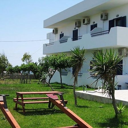 Flisvos Apartments Frangokásztelo Kültér fotó