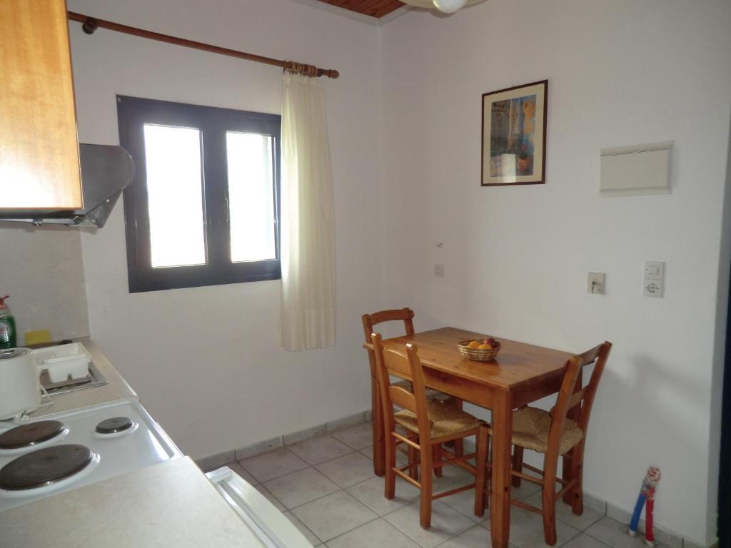 Flisvos Apartments Frangokásztelo Kültér fotó